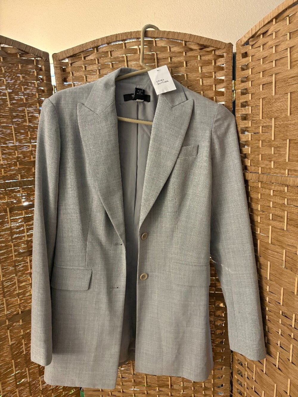 Tailored business skirt suit